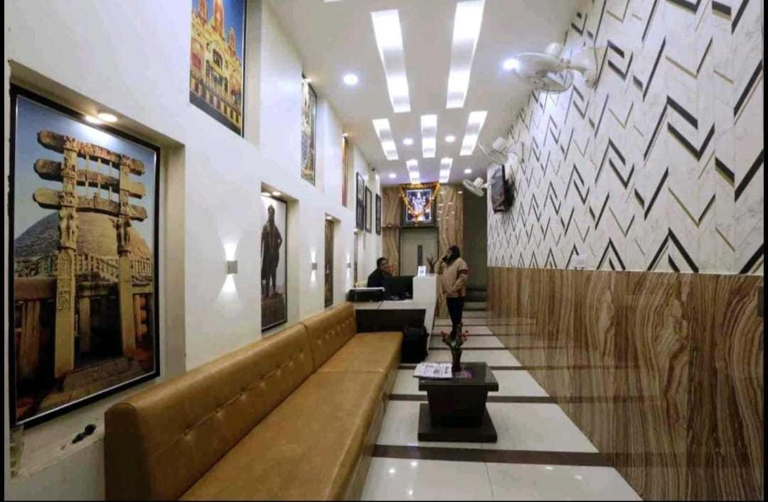 Oyo Shree Balaji Tower Hotel Bhopal Exterior foto